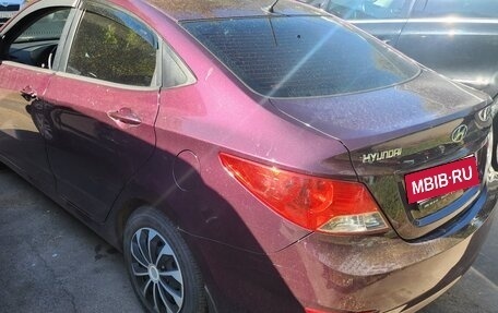Hyundai Solaris II рестайлинг, 2011 год, 650 000 рублей, 4 фотография