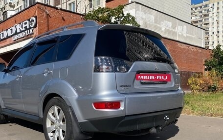 Mitsubishi Outlander III рестайлинг 3, 2010 год, 1 150 000 рублей, 3 фотография