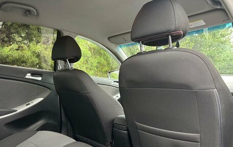 Hyundai Solaris II рестайлинг, 2012 год, 489 000 рублей, 23 фотография