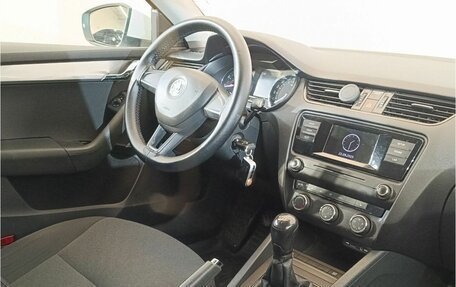 Skoda Octavia, 2015 год, 947 000 рублей, 11 фотография