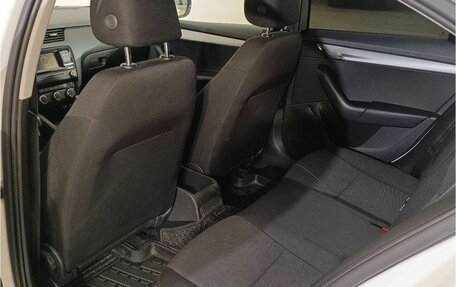 Skoda Octavia, 2015 год, 947 000 рублей, 13 фотография