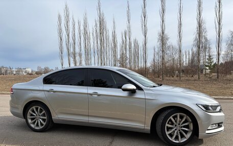 Volkswagen Passat B8 рестайлинг, 2015 год, 1 950 000 рублей, 2 фотография