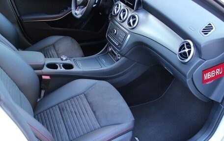 Mercedes-Benz CLA, 2015 год, 2 100 000 рублей, 12 фотография