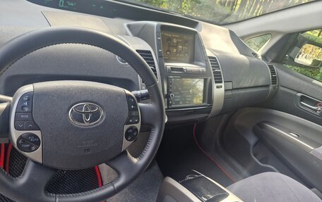 Toyota Prius, 2008 год, 750 000 рублей, 10 фотография