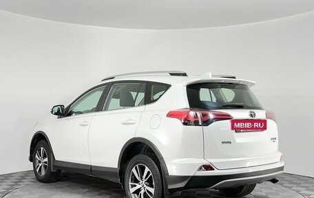 Toyota RAV4, 2018 год, 2 135 000 рублей, 7 фотография