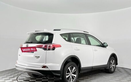 Toyota RAV4, 2018 год, 2 135 000 рублей, 5 фотография