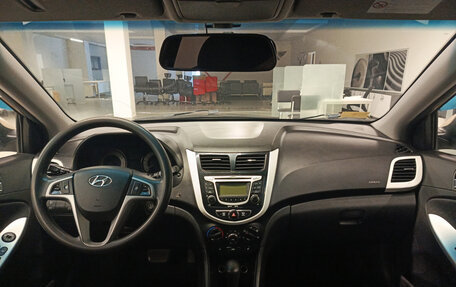 Hyundai Solaris II рестайлинг, 2013 год, 661 000 рублей, 17 фотография