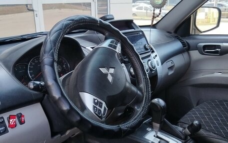 Mitsubishi Pajero Sport II рестайлинг, 2015 год, 1 800 000 рублей, 1 фотография