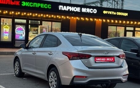Hyundai Solaris II рестайлинг, 2017 год, 890 000 рублей, 1 фотография