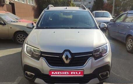 Renault Sandero II рестайлинг, 2020 год, 950 000 рублей, 2 фотография