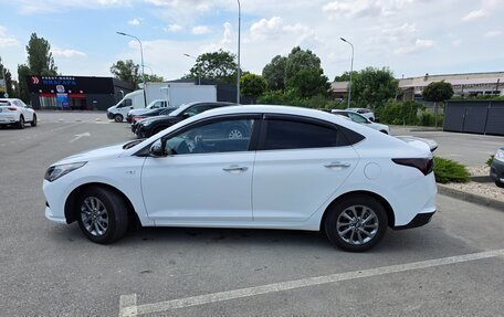 Hyundai Solaris II рестайлинг, 2022 год, 1 830 000 рублей, 4 фотография