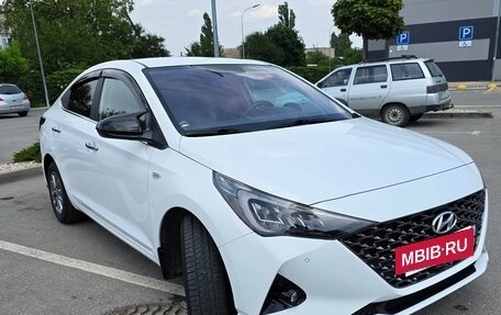 Hyundai Solaris II рестайлинг, 2022 год, 1 830 000 рублей, 14 фотография