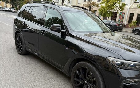 BMW X7, 2021 год, 9 000 000 рублей, 2 фотография