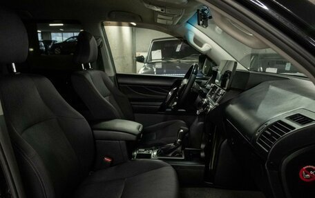 Toyota Land Cruiser Prado 150 рестайлинг 2, 2013 год, 2 893 000 рублей, 9 фотография