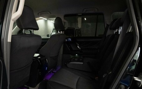 Toyota Land Cruiser Prado 150 рестайлинг 2, 2013 год, 2 893 000 рублей, 8 фотография