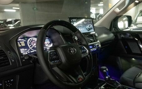 Toyota Land Cruiser Prado 150 рестайлинг 2, 2013 год, 2 893 000 рублей, 6 фотография