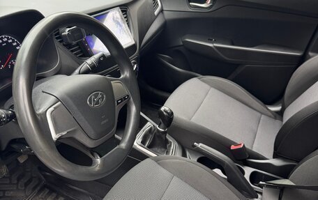 Hyundai Solaris II рестайлинг, 2017 год, 890 000 рублей, 20 фотография