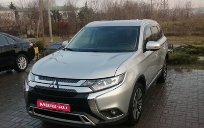 Mitsubishi Outlander III рестайлинг 3, 2019 год, 2 250 000 рублей, 1 фотография