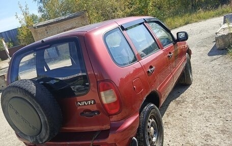 Chevrolet Niva I рестайлинг, 2006 год, 300 000 рублей, 3 фотография
