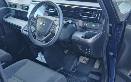 Honda Stepwgn IV, 2021 год, 3 100 000 рублей, 8 фотография