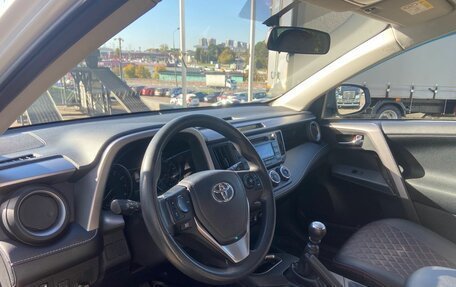 Toyota RAV4, 2019 год, 1 999 000 рублей, 9 фотография