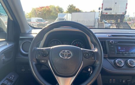 Toyota RAV4, 2019 год, 1 999 000 рублей, 17 фотография