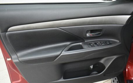 Mitsubishi Outlander III рестайлинг 3, 2013 год, 1 149 000 рублей, 9 фотография