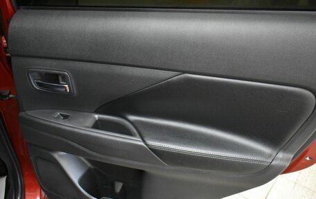 Mitsubishi Outlander III рестайлинг 3, 2013 год, 1 149 000 рублей, 12 фотография