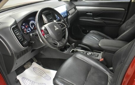 Mitsubishi Outlander III рестайлинг 3, 2013 год, 1 149 000 рублей, 5 фотография