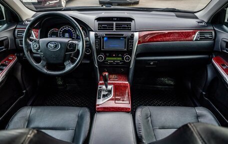 Toyota Camry, 2014 год, 1 900 000 рублей, 15 фотография