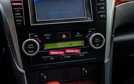 Toyota Camry, 2014 год, 1 900 000 рублей, 19 фотография