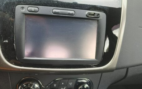 Renault Sandero II рестайлинг, 2018 год, 1 300 000 рублей, 9 фотография