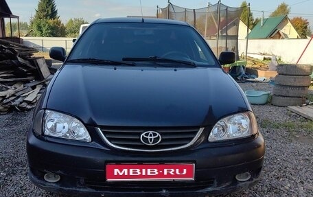 Toyota Avensis III рестайлинг, 2001 год, 300 000 рублей, 1 фотография