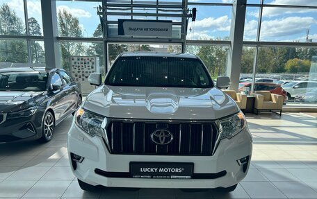 Toyota Land Cruiser Prado 150 рестайлинг 2, 2019 год, 3 695 000 рублей, 2 фотография