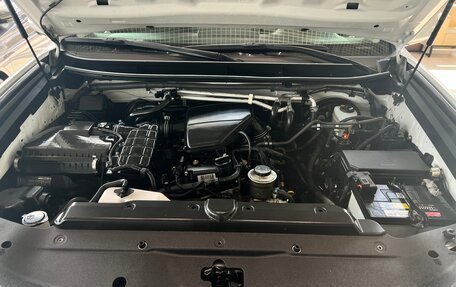 Toyota Land Cruiser Prado 150 рестайлинг 2, 2019 год, 3 695 000 рублей, 10 фотография