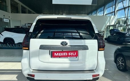 Toyota Land Cruiser Prado 150 рестайлинг 2, 2019 год, 3 695 000 рублей, 5 фотография