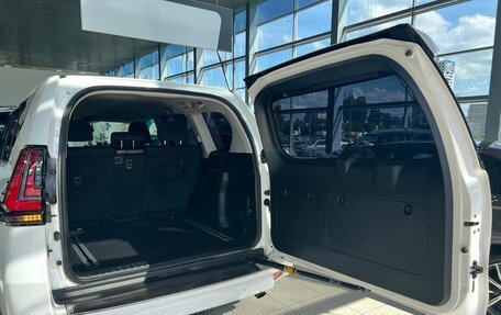 Toyota Land Cruiser Prado 150 рестайлинг 2, 2019 год, 3 695 000 рублей, 11 фотография