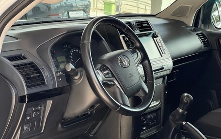 Toyota Land Cruiser Prado 150 рестайлинг 2, 2019 год, 3 695 000 рублей, 16 фотография