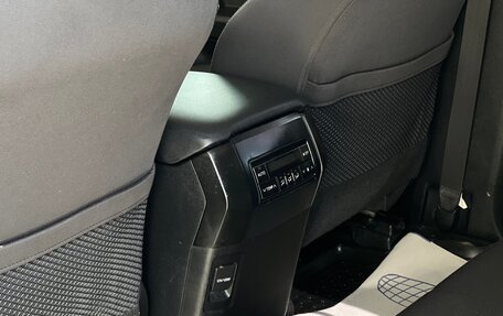 Toyota Land Cruiser Prado 150 рестайлинг 2, 2019 год, 3 695 000 рублей, 14 фотография