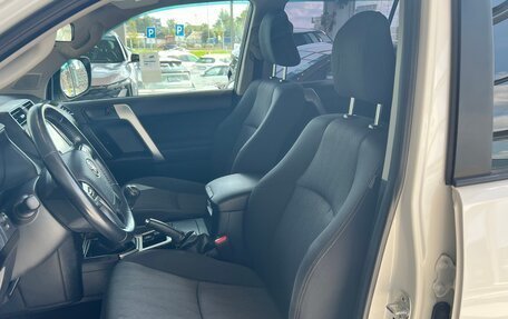 Toyota Land Cruiser Prado 150 рестайлинг 2, 2019 год, 3 695 000 рублей, 12 фотография