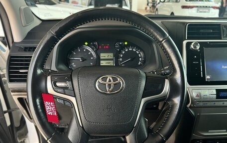 Toyota Land Cruiser Prado 150 рестайлинг 2, 2019 год, 3 695 000 рублей, 20 фотография