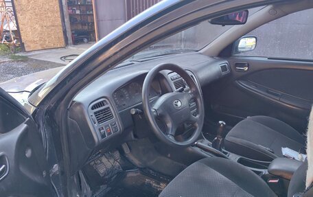 Toyota Avensis III рестайлинг, 2001 год, 300 000 рублей, 6 фотография