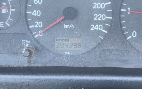 Toyota Avensis III рестайлинг, 2001 год, 300 000 рублей, 7 фотография