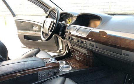 BMW 7 серия, 2004 год, 1 000 000 рублей, 18 фотография