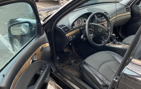 Mercedes-Benz E-Класс, 2007 год, 850 000 рублей, 10 фотография