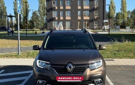 Renault Sandero II рестайлинг, 2020 год, 1 249 000 рублей, 2 фотография