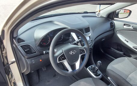 Hyundai Solaris II рестайлинг, 2013 год, 799 000 рублей, 13 фотография