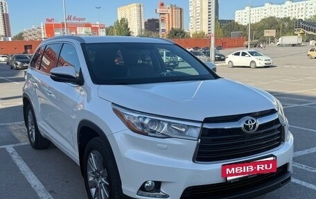 Toyota Highlander III, 2014 год, 3 300 000 рублей, 2 фотография