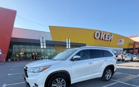 Toyota Highlander III, 2014 год, 3 300 000 рублей, 4 фотография