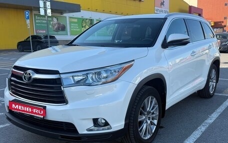 Toyota Highlander III, 2014 год, 3 300 000 рублей, 3 фотография